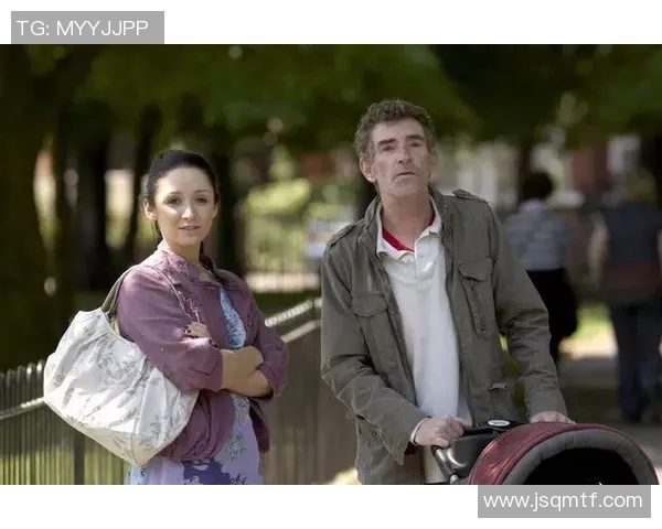 将足球明星的传奇故事谱写成动人旋律的歌曲之旅