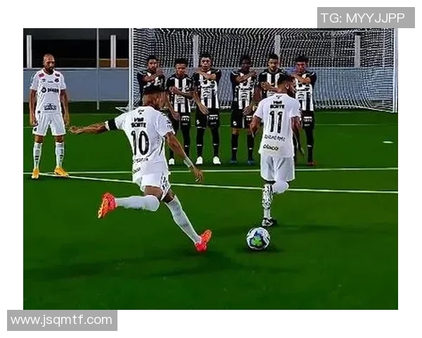 足球明星在训练场上挥洒汗水精准射门挑战极限展现超凡技艺