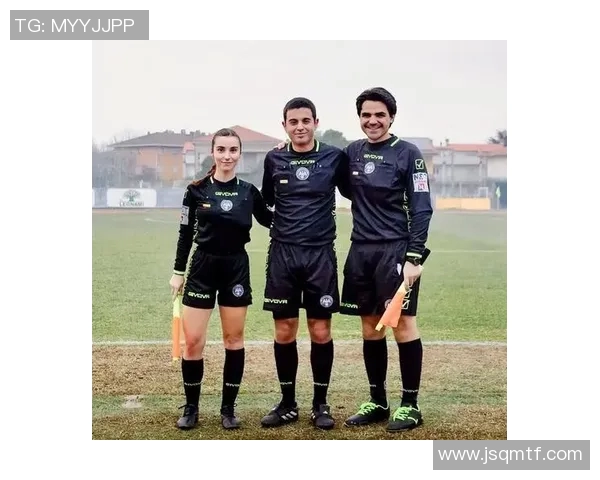 足球明星魅力四射的转场瞬间展现风采与激情