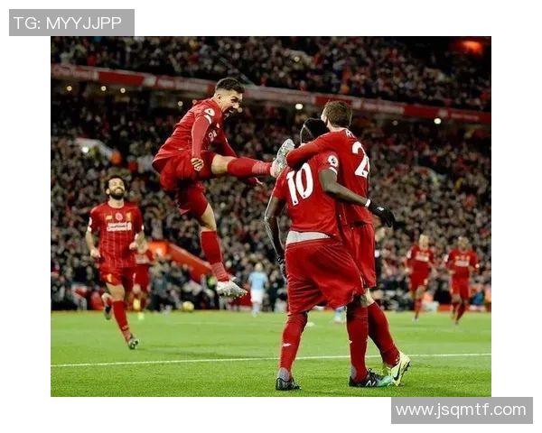 曼联与水晶宫决赛对决谁将捧起荣耀奖杯的传奇之战 曼联与水晶宫决赛对决谁将捧起荣耀奖杯的传奇之战