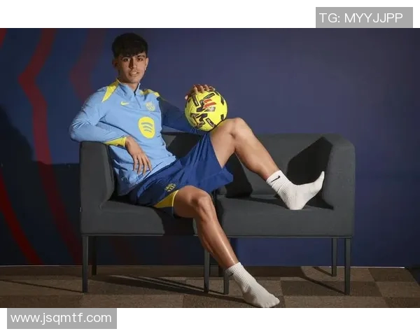 从贫困到辉煌足球明星回忆童年艰辛与奋斗历程